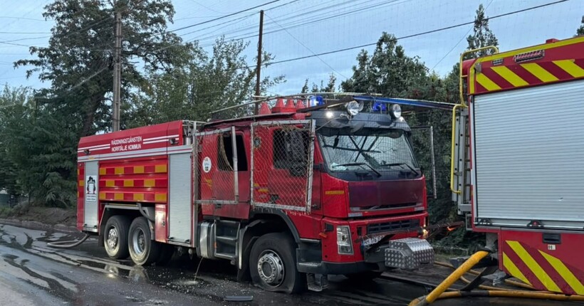 Рятувальники потрапили під повторний удар росіян у Слов’янську: пошкоджено пожежний автомобіль