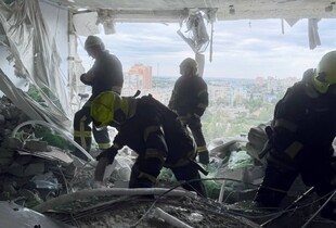 Росіяни вночі атакували інфраструктуру Одеси: спалахнула пожежа