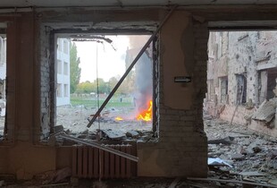 Війська рф скинули чотири КАБи на Суми: є влучання у школу