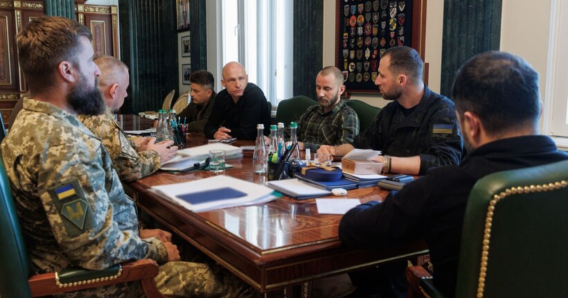 Зеленський: далекобійні операції на жовтень затверджені, є рішення щодо реактивних дронів