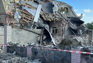 Окупанти вдарила по Сумах та громаді шістьма КАБами: близько шести осіб поранено