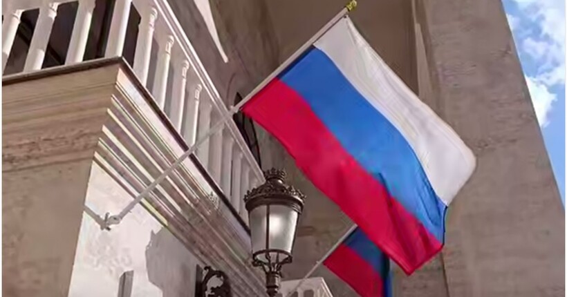 росія видворила групу угорських дипломатів: у чому причина