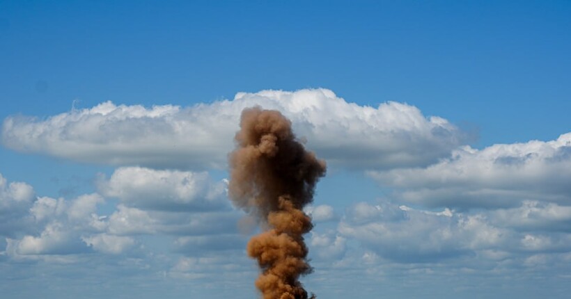 Бойові літаки рф Су-34- і Су-35 були уражені на військовому аеродромі 