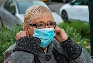 Білий дім стежить за спалахом чуми в росії після смерті працівниці лабораторії