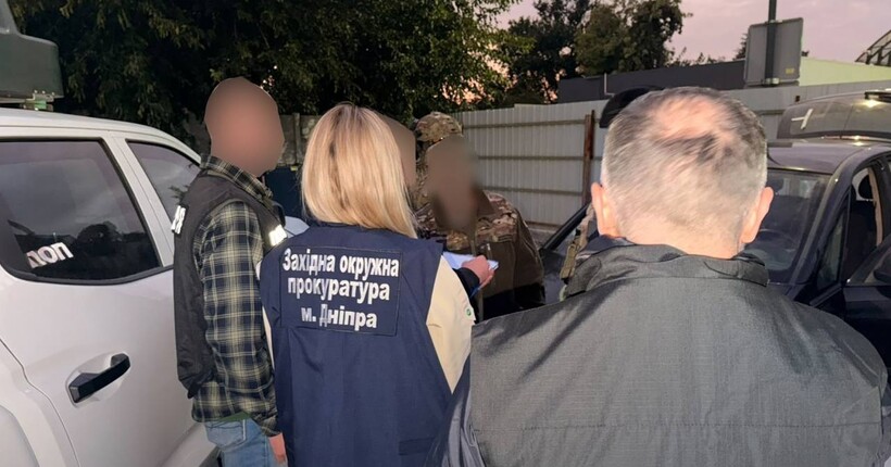 Прикордонники затримали двох організаторів незаконного переправлення чоловіків до Румунії