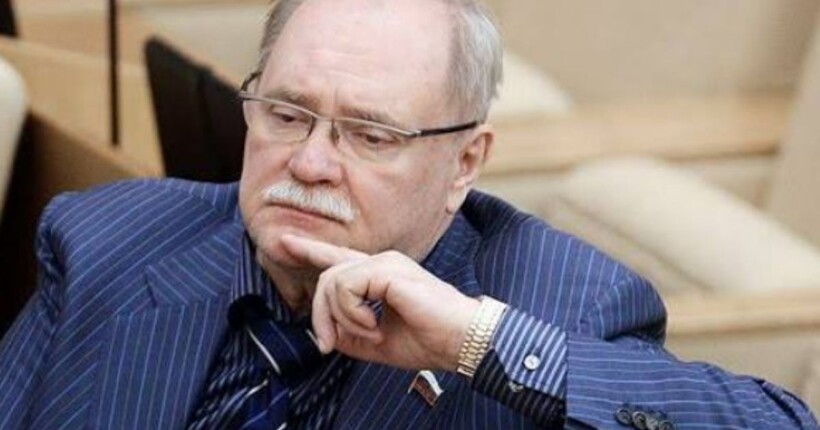 Справу режисера серіалу 