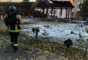 Росіяни атакували школу-садочок на Київщині: деталі від ДСНС