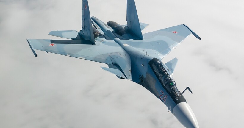 Винищувач Су-30 впав в росії: що з екіпажем (відео)