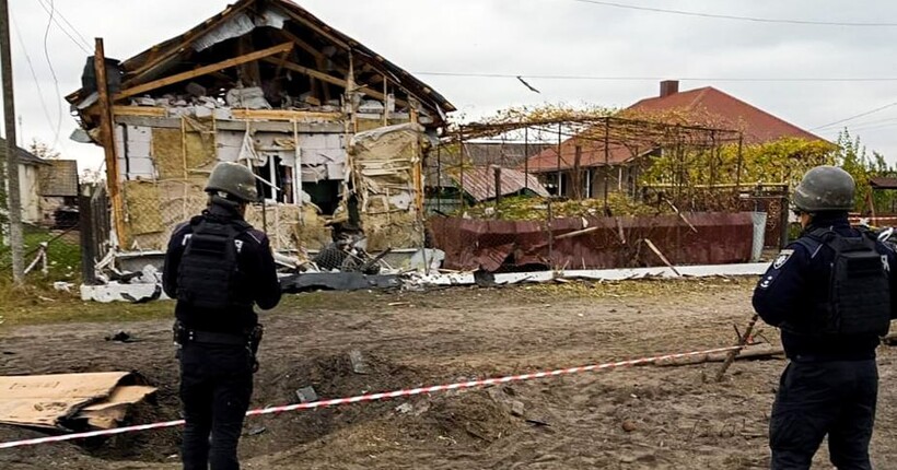На Рівненщині через удар БпЛА по приватному будинку постраждала жінка і двоє неповнолітніх дівчат
