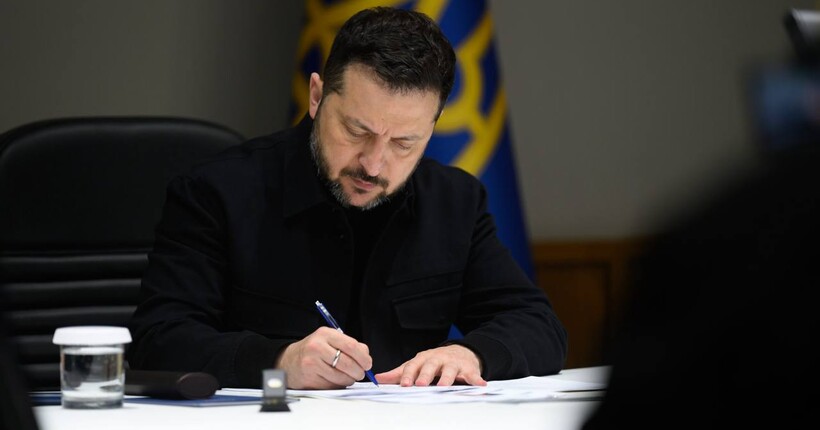 Зеленський запровадив нові санкції проти пов’язаних із виробництвом російських ракет та озброєння