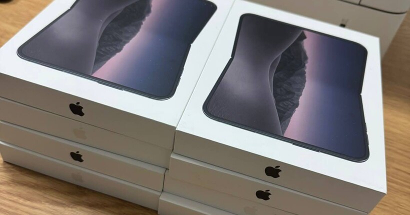 Житель Львівщини намагався ввезти в Україну партію iPhone Duo вартістю 1,4 млн грн