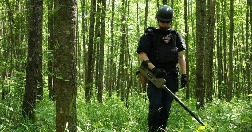 У шести областях обмежили планування нових робіт із гуманітарного розмінування - Міноборони