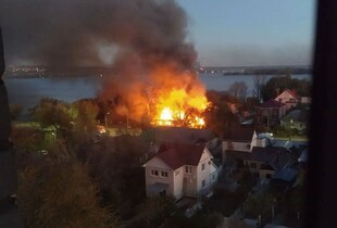 Воронеж вночі масовано атакували дрони: горить ТЦ 