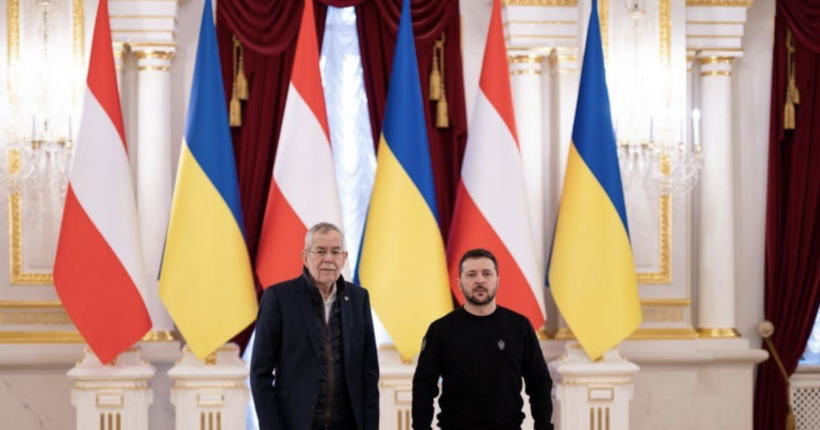 Президент Австрії у Києві заявив, що підтримує мирний план Зеленського, але зброю не дасть