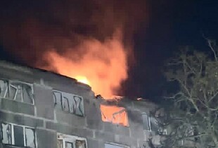 Росіяни атакували гуртожиток ПТУ у Дніпрі: виникла пожежа