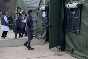 Рідні чекають на евакуйованих з Олешок на українському кордоні (відео)