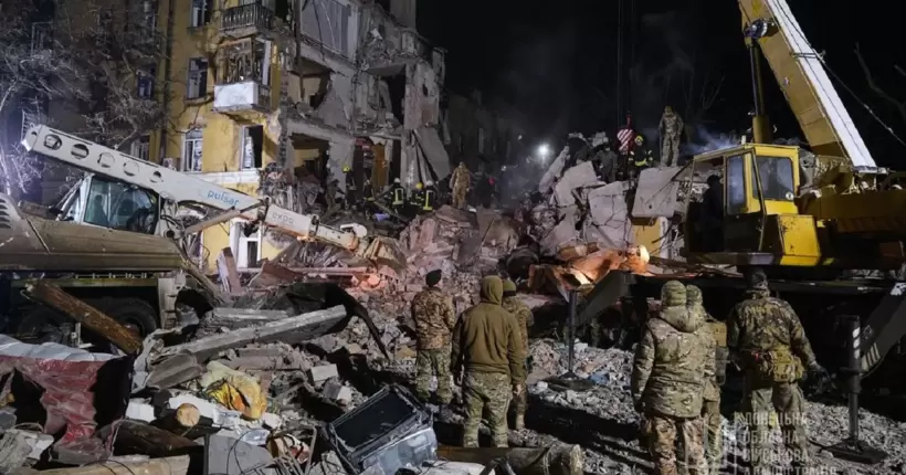 Ракетний удар по будинку у Краматорську: рятувальники розібрали 80% завалів