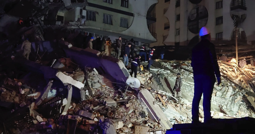 Землетрус в Туреччині: в МЗС України надійшло 24 звернення про відсутність зв’язку із українцями