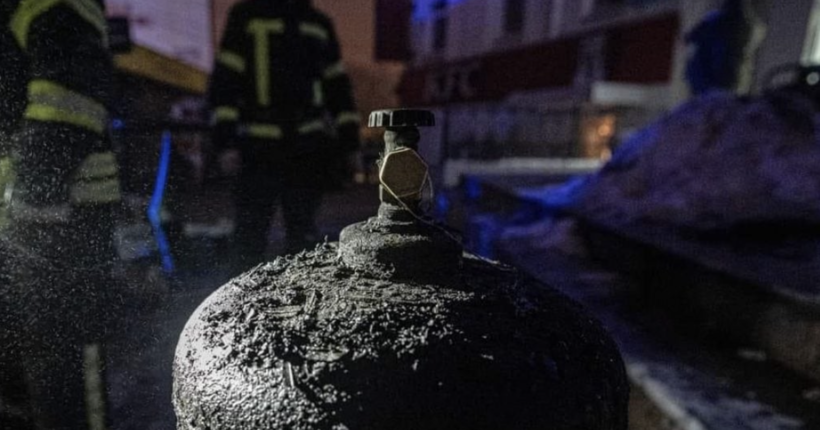 У Києві на території колишнього заводу прогримів вибух: одна людина загинула
