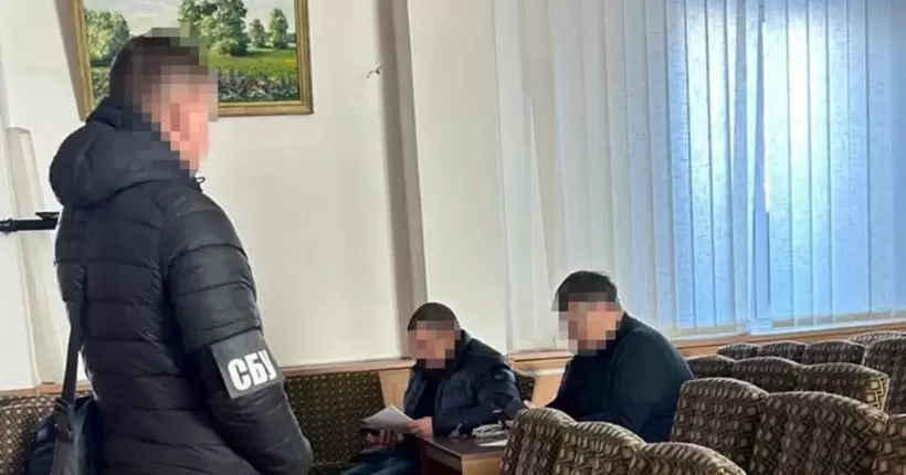 СБУ викрила зловживання на Житомирській митниці: підозру отримала майже половина інспекторів