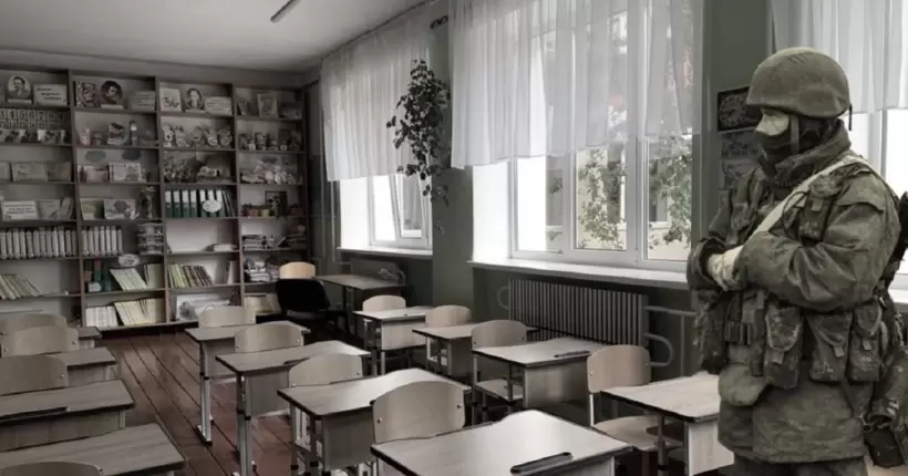 У школах Мелітополя окупанти змушують дітей писати листи російським солдатам