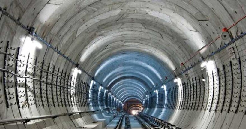 У столиці відновили будівництво метро на Виноградар