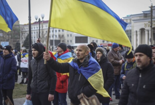 За рік повномасштабної війни довіра до ЗСУ сягнула 97%, Президенту довіряють 90% українців: дослідження