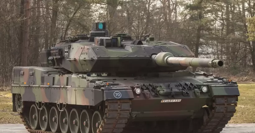 Перші танки Leopard 2 прибули на територію України