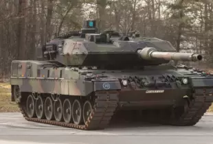 Перші танки Leopard 2 прибули на територію України