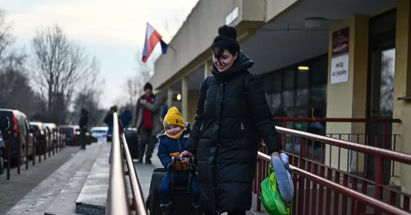 Третина українських біженців з Європи хочуть повернутися додому