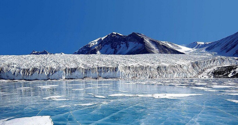 Лід навколо Антарктиди розтанув до мінімального рівня за всю історію спостережень
