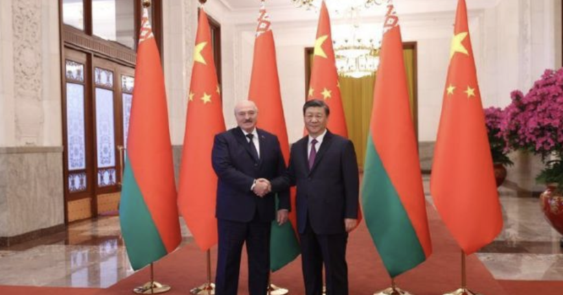 Експерт пояснив візит Лукашенка в Китай: Захищав себе, свою сім'ю і суверенітет Білорусі від росії