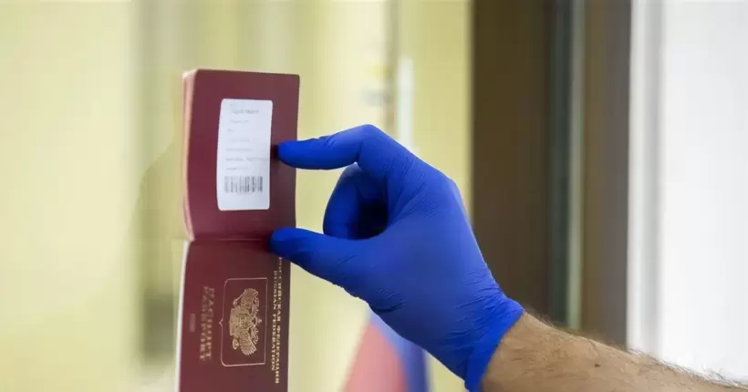 У Рубіжному окупанти залишають на роботі тільки власників російських паспортів