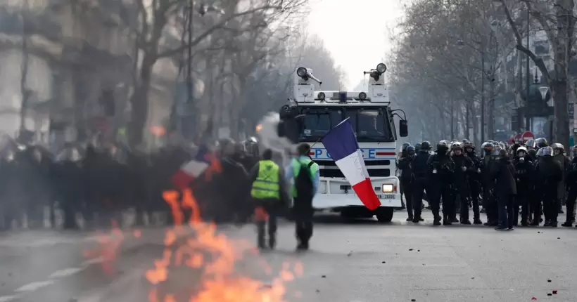 Протести у Франції: між учасниками страйку та поліцією відбулися сутички