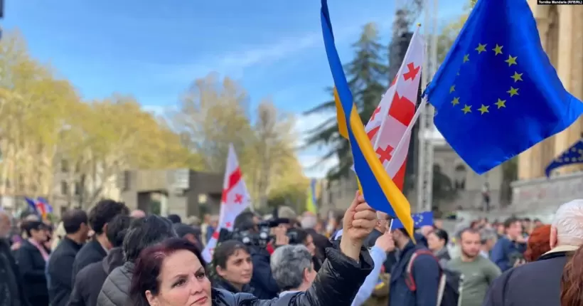 У Тбілісі пройшов опозиційний мітинг: що вимагали протестувальники