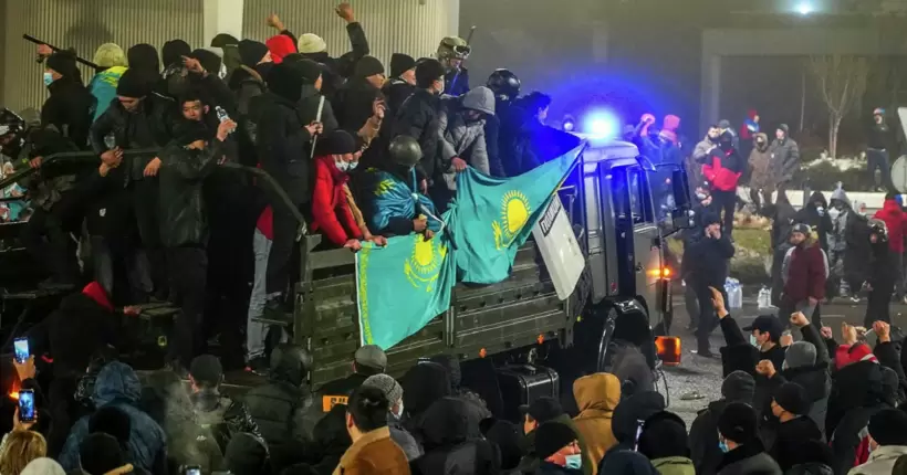 У Казахстані спалахнули масові протести: що вимагали мітингувальники