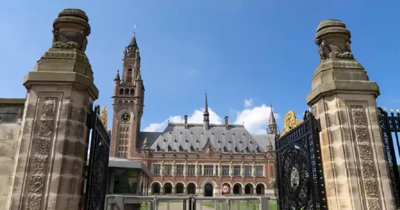 Гаазький суд зобов'язав рф виплатити $5 млрд компенсації за збитки 