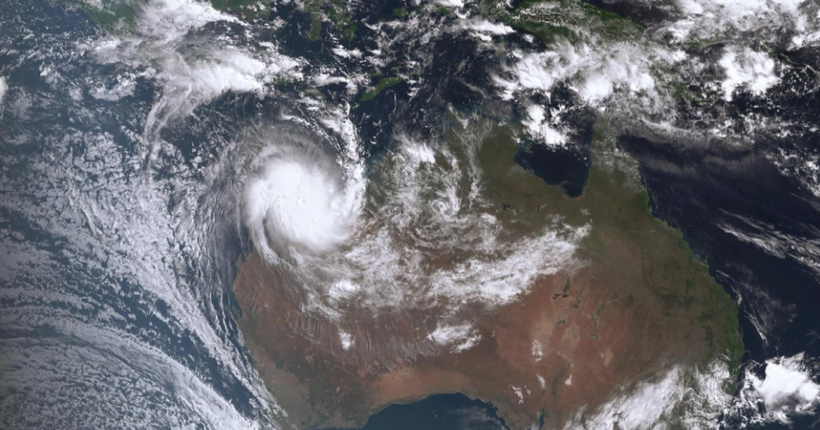 До Австралії наближається найпотужніший за останні вісім років тропічний циклон