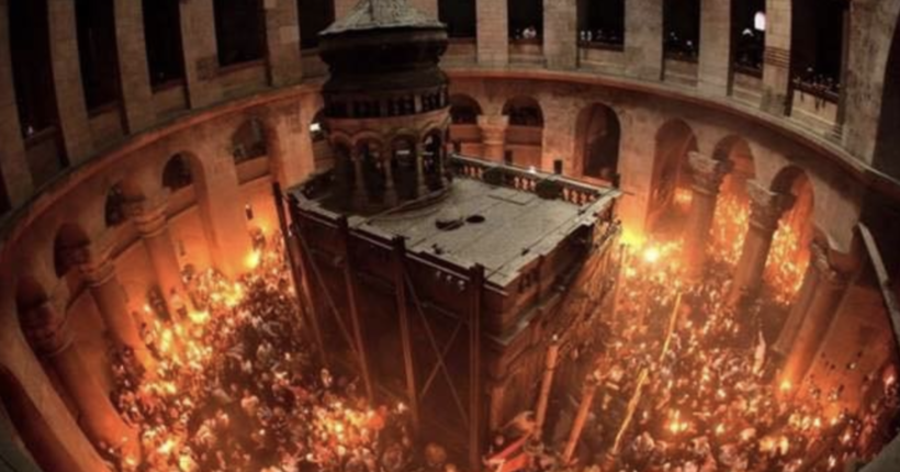 У храмі Гробу Господнього в Єрусалимі зійшов Благодатний вогонь