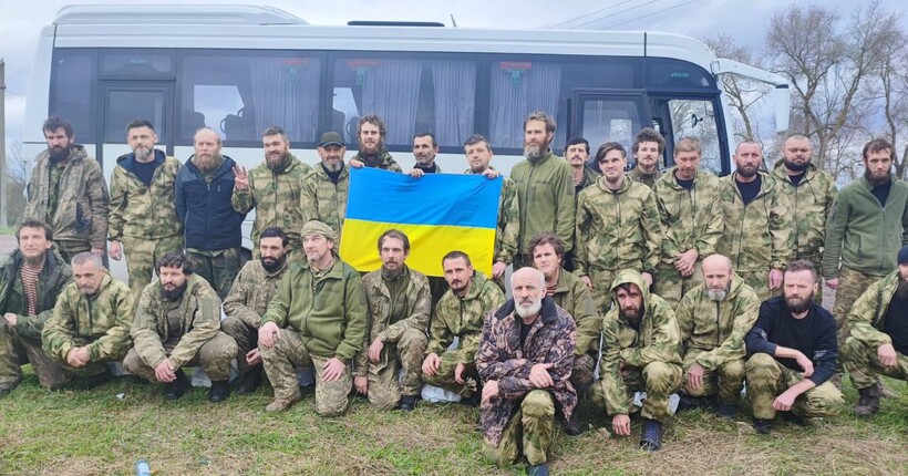 Великий Великодній обмін: Україна повернула з полону окупантів ще 130 осіб