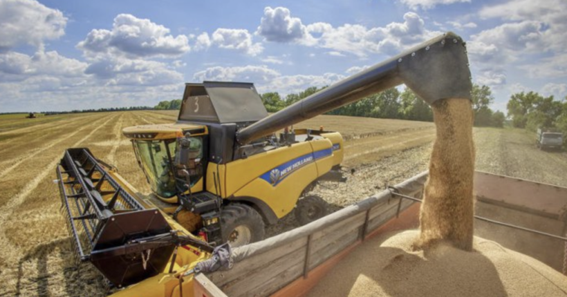 Польща дозволила відновити транзит українського зерна своєю територією