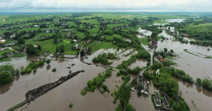Експерт: Через повінь в Україні вода може дістатися до місць з небезпечними відходами