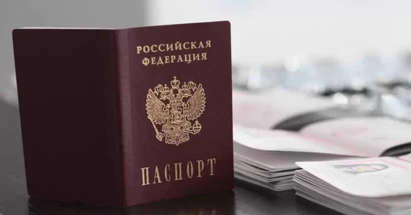Омбудсмен порадив українцям на окупованих територіях взяти російський паспорт