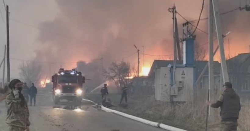 В росії знову палає: біля Тюмені горить ціле село