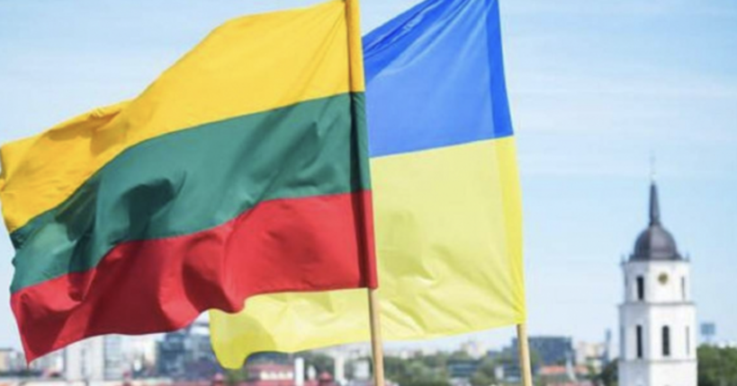 Більше ніяких іспитів: Україна і Литва спростять обмін водійських посвідчень