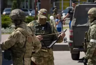 В Мелітополі окупанти палять документи і забирають паспорти у тих, хто брав участь у 