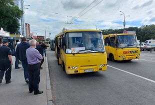 Водіям у маршрутках заборонили вмикати музику, - Кабмін