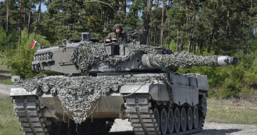 Кілька сотень танків та 14 винищувачів: у Польщі розкрили об'єми наданої Україні військової допомоги