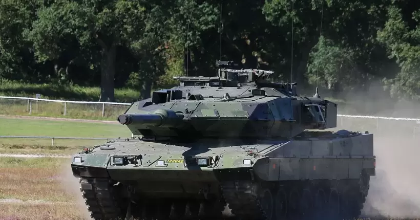 У Швеції бійці ЗСУ пройшли навчання на танках Strv 122 та БМП CV90