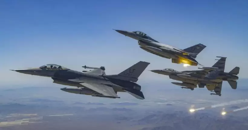 Авіаційна коаліція: коли українці побачать у небі F-16 та скільки винищувачів потрібно